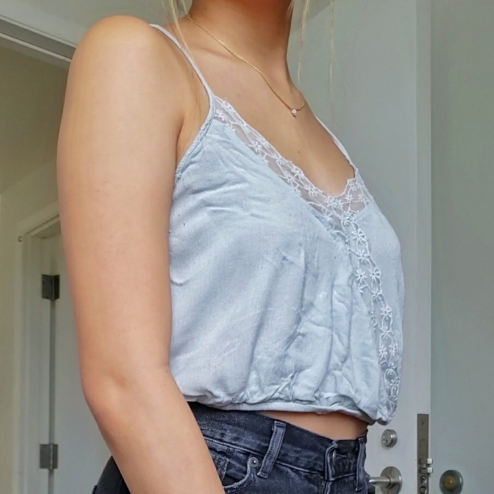 BABY BLUE CROP TOP